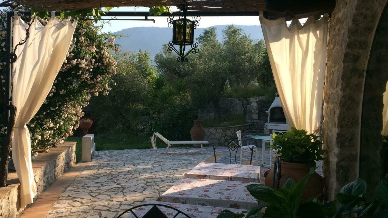 B&B H.M. Sonnino Eksteriør bilde